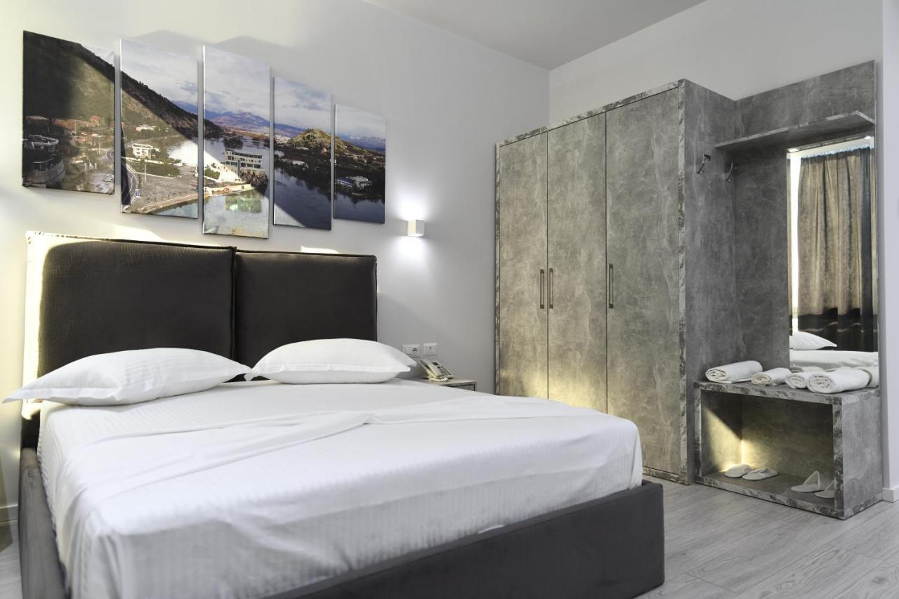 Prince Of Lake Hotel Shkoder Exterior photo